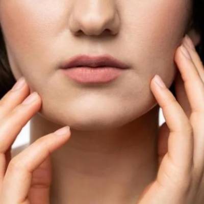 Jaw Slimming Model