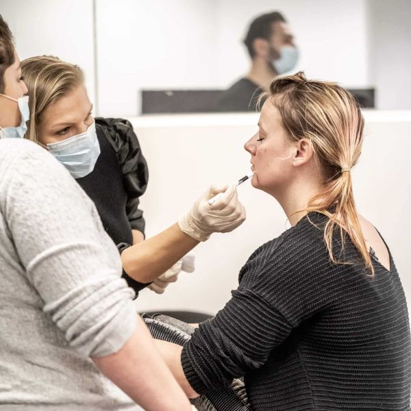 UK cosmetic training on live models